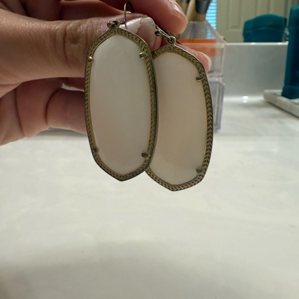Kendra Scott White and Gold Earrings